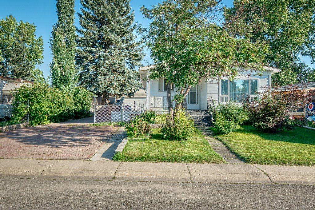 111 Brentwood Drive, Strathmore, MLS® # A2234198