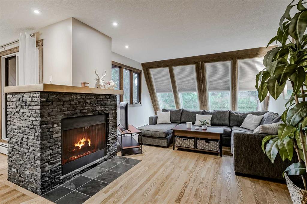 828 Coach Bluff Crescent, Calgary, MLS® # A2236663