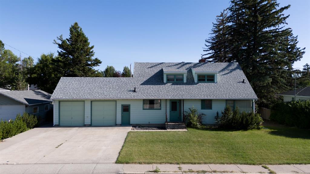 237 53 Avenue, Claresholm, MLS® # A2237785