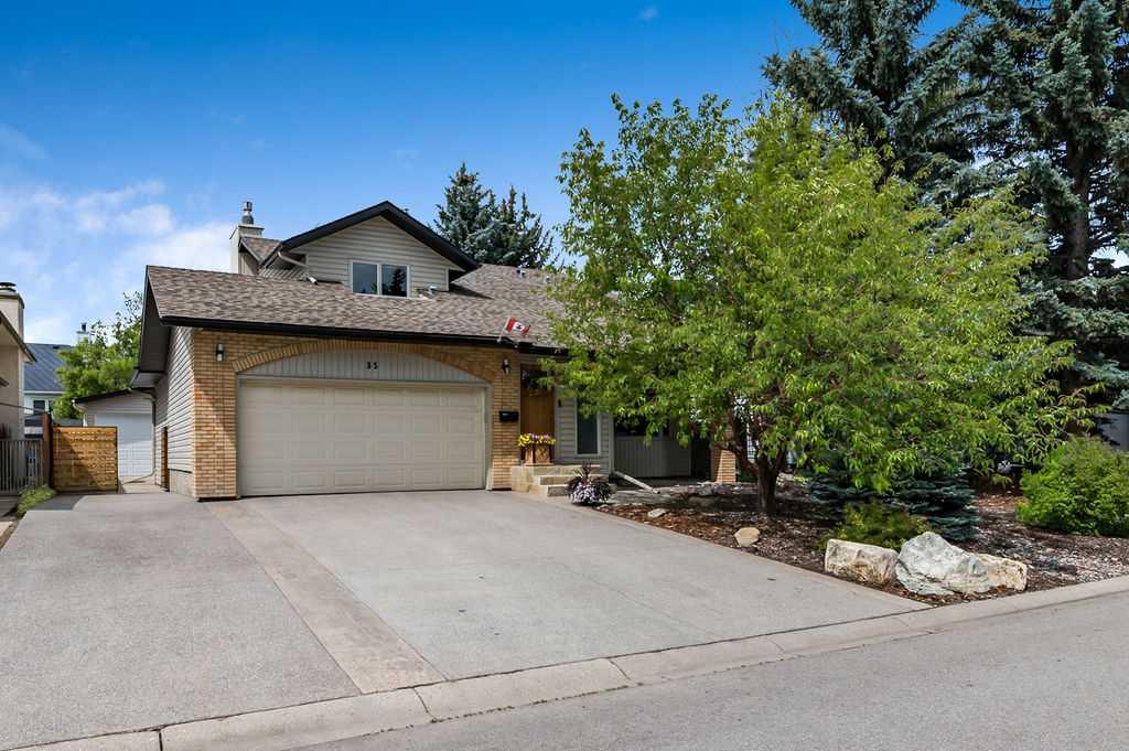 35 Woodmont Crescent, Calgary, MLS® # A2239665