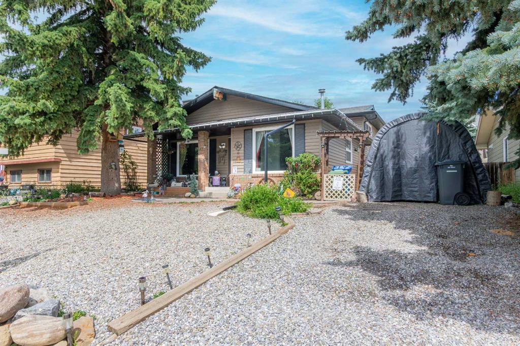 145 Carr Crescent, Okotoks, MLS® # A2240172