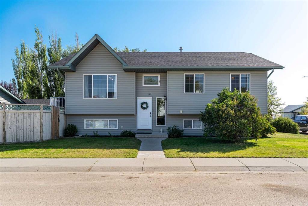 163 Strathaven Crescent, Strathmore, MLS® # A2241092