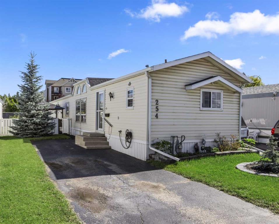 254 Erin Woods Circle, Calgary, MLS® # A2241658