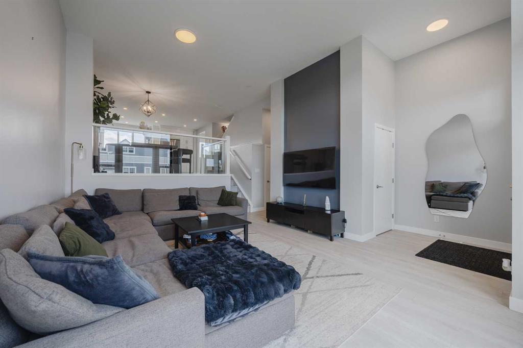 190 Magnolia Square, Calgary, MLS® # A2242111