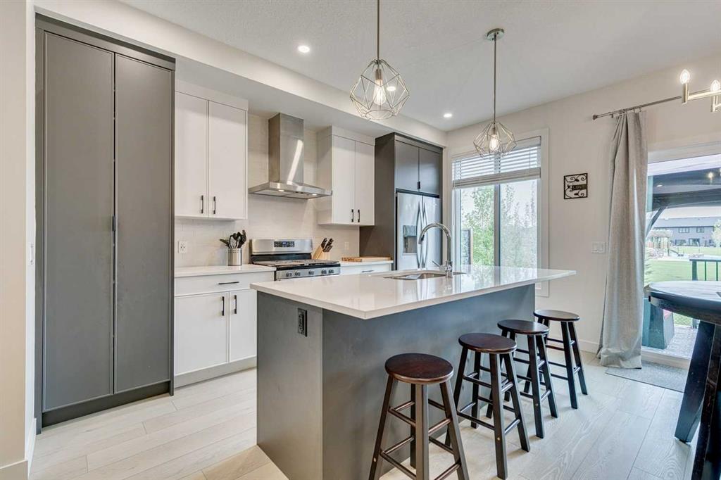 379 Wolf Creek Manor, Calgary, MLS® # A2242120