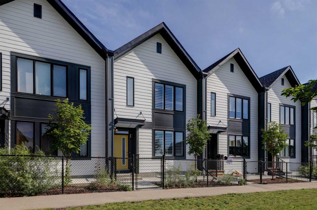 137 South Point, Airdrie, MLS® # A2243301