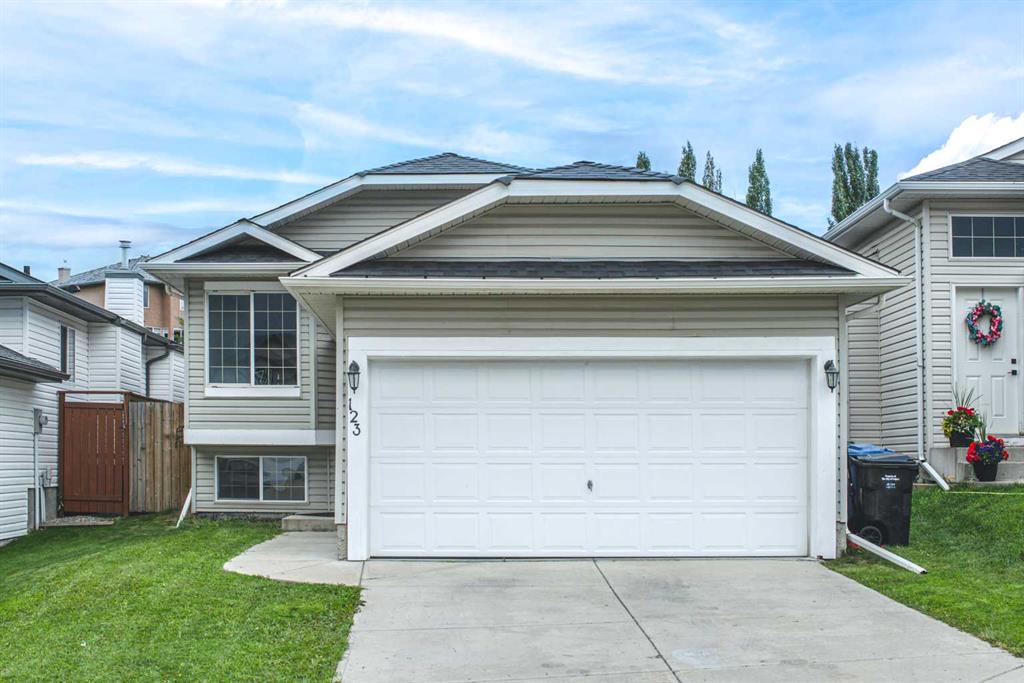 123 Royal Birch Manor, Calgary, MLS® # A2245956