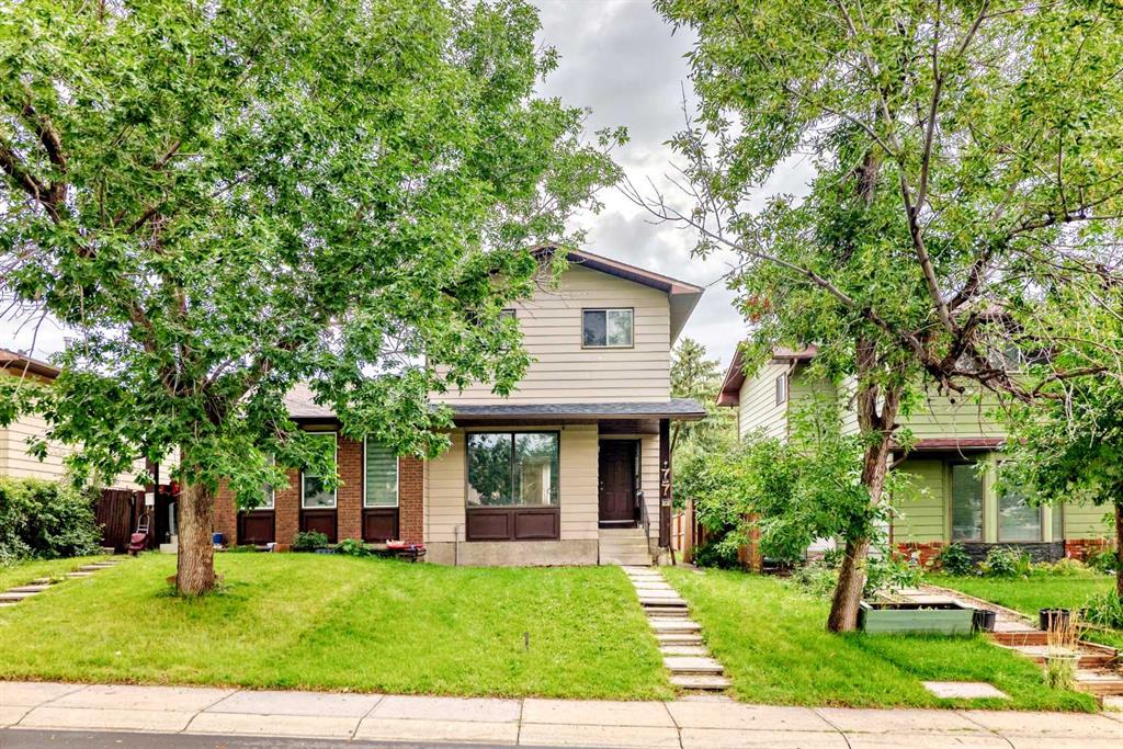 77 Berkshire Close, Calgary, MLS® # A2246107