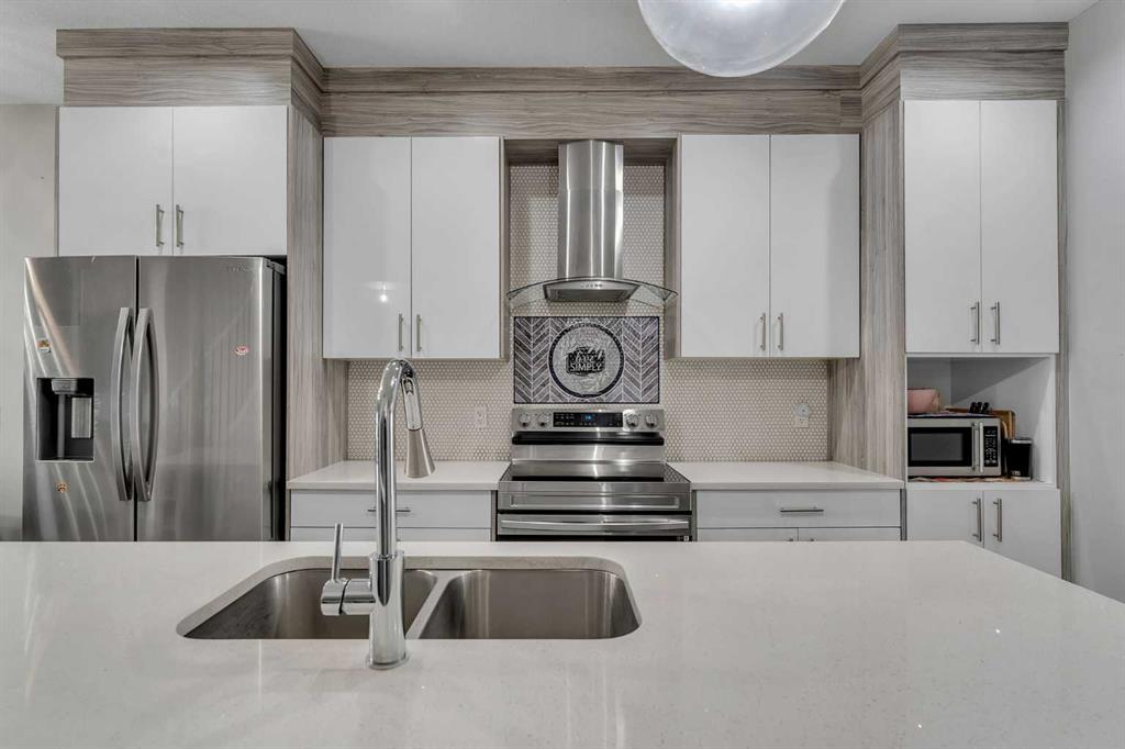 95 Skyview Close, Calgary, MLS® # A2258447