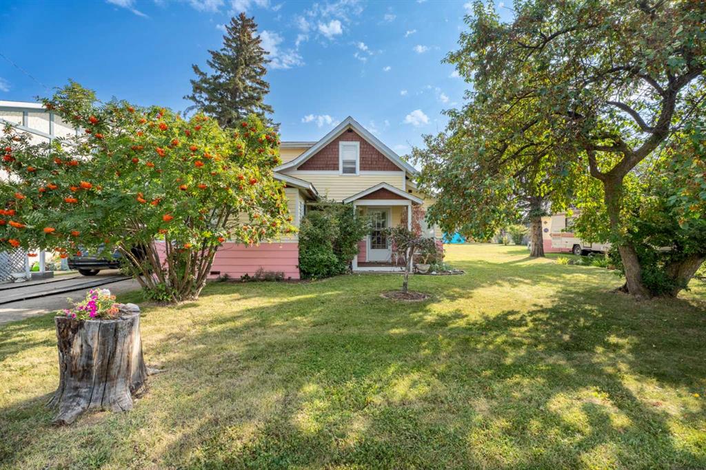 4517 & 4513 46 Street, Sylvan Lake, MLS® # A2259470