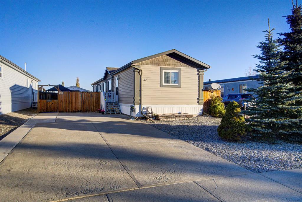 32 Westover Crescent, Claresholm, MLS® # A2260827