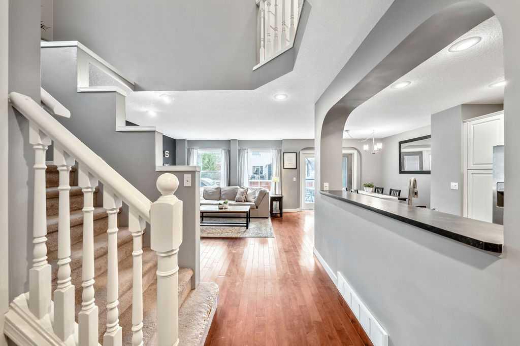 Real Estate Listing MLS A2263802