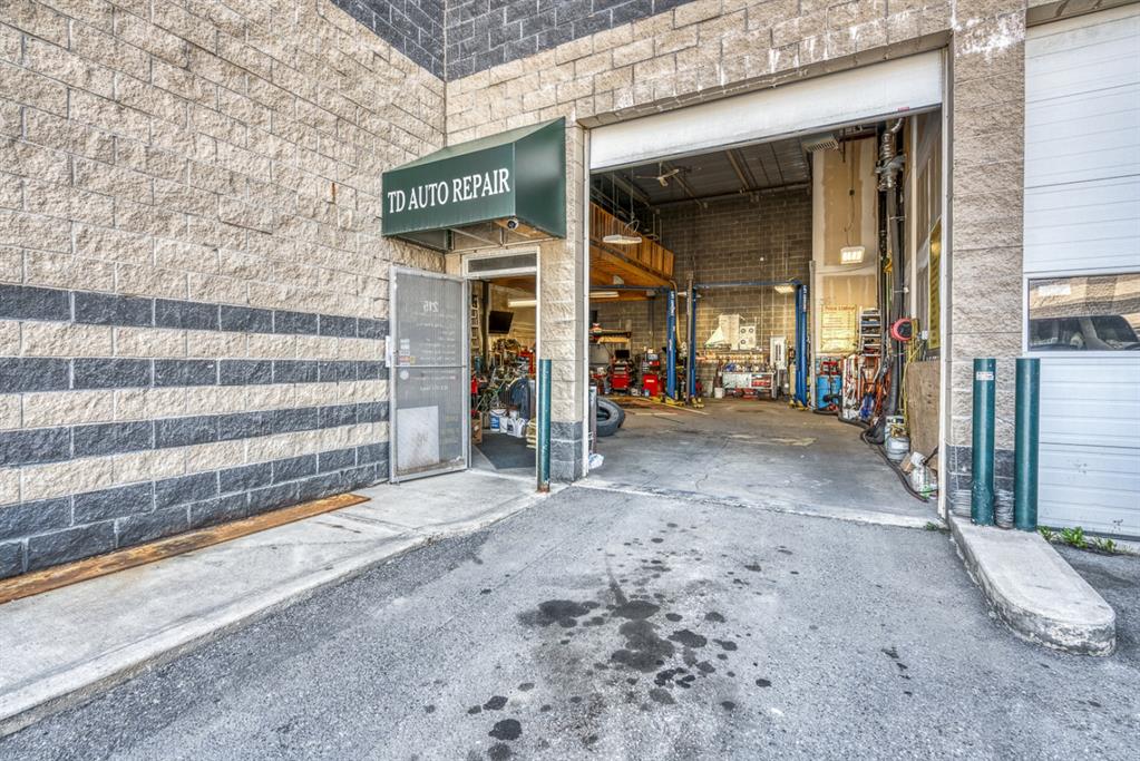 32 Westwinds Crescent, Calgary, MLS® # A2263834