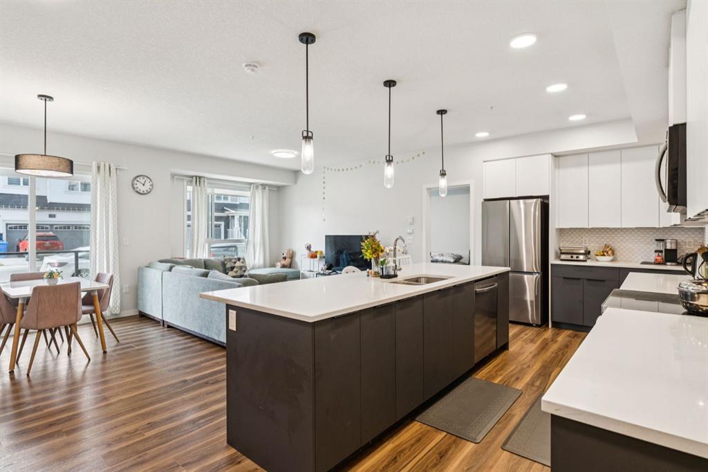 33 Carringham Gate, Calgary, MLS® # A2269422