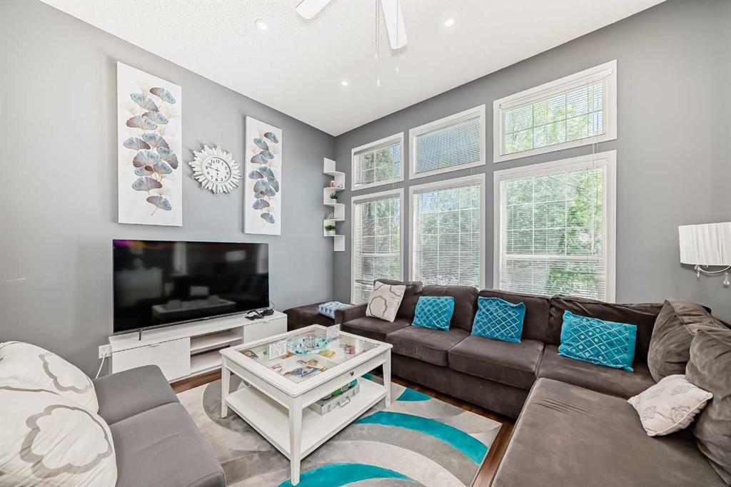 12 Taravista Crescent, Calgary, MLS® # A2274639