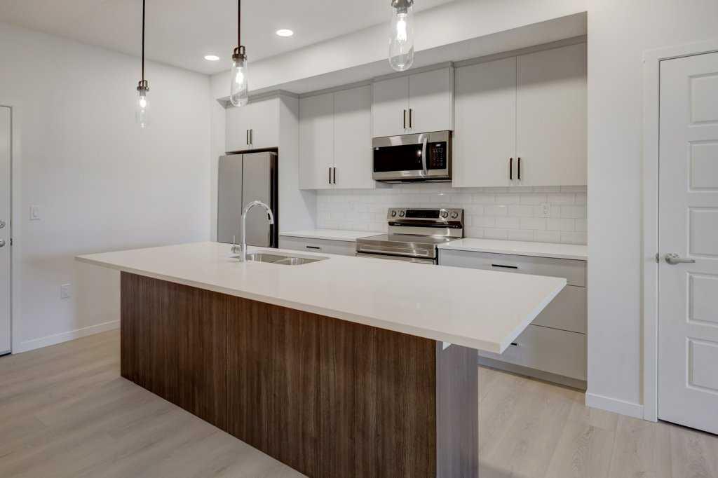 245 Edith Place, Calgary, MLS® # A2275300