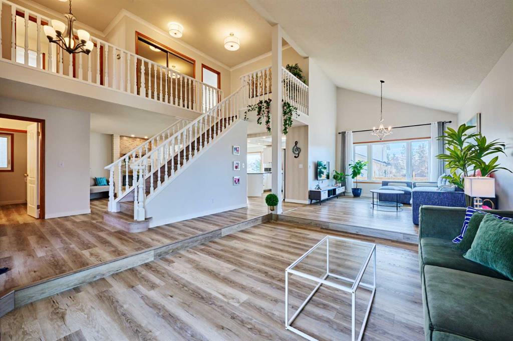 15 Hawkbury Close, Calgary, MLS® # A2275652