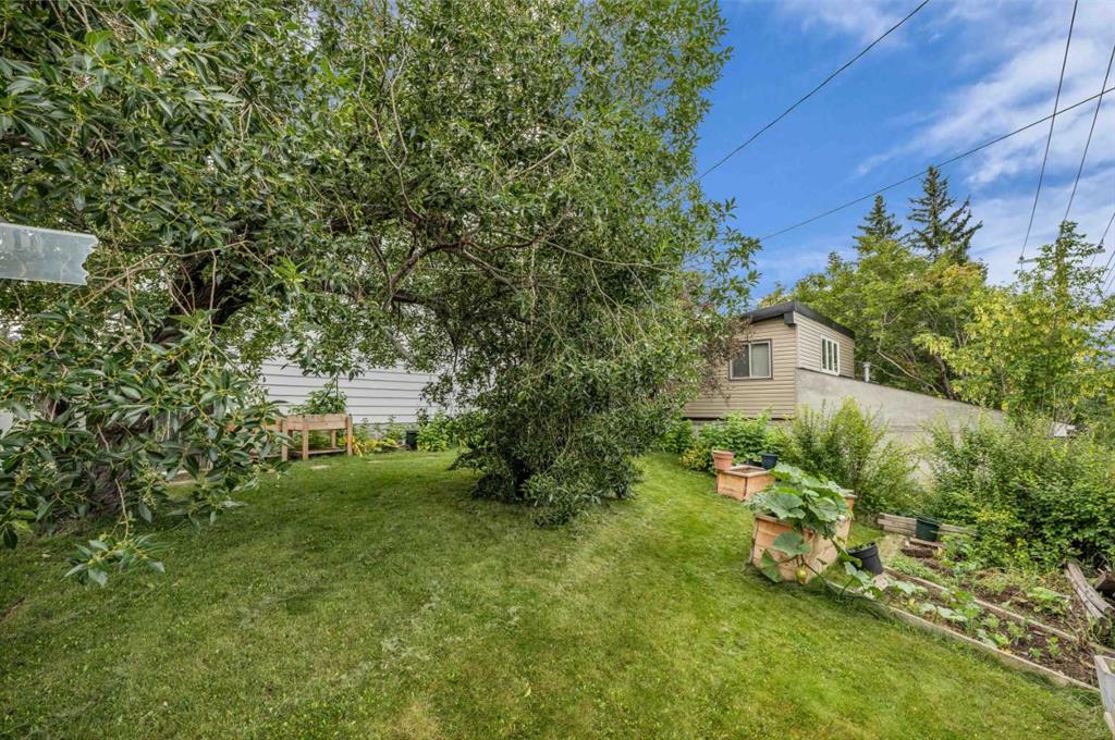 403 Queen Alexandra Way, Calgary, MLS® # A2277971