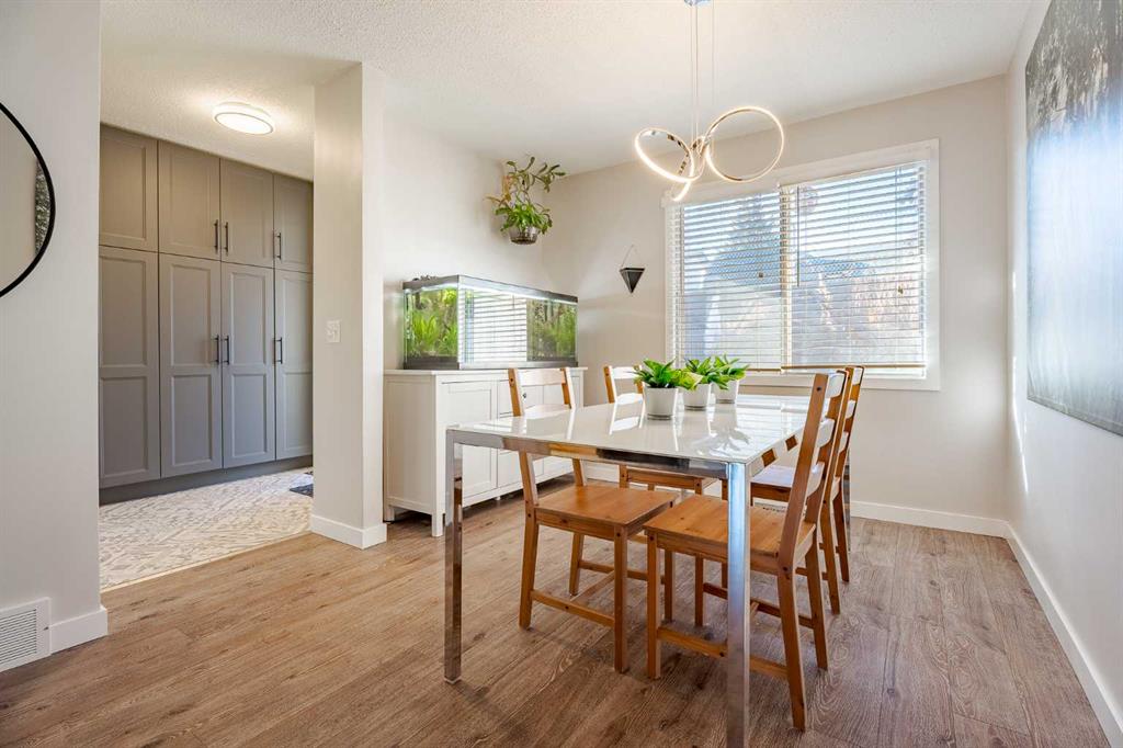 1055 72 Avenue, Calgary, MLS® # A2278233