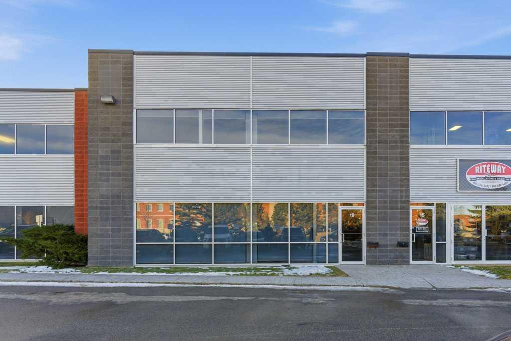 4905 102 Avenue, Calgary, MLS® # A2279579