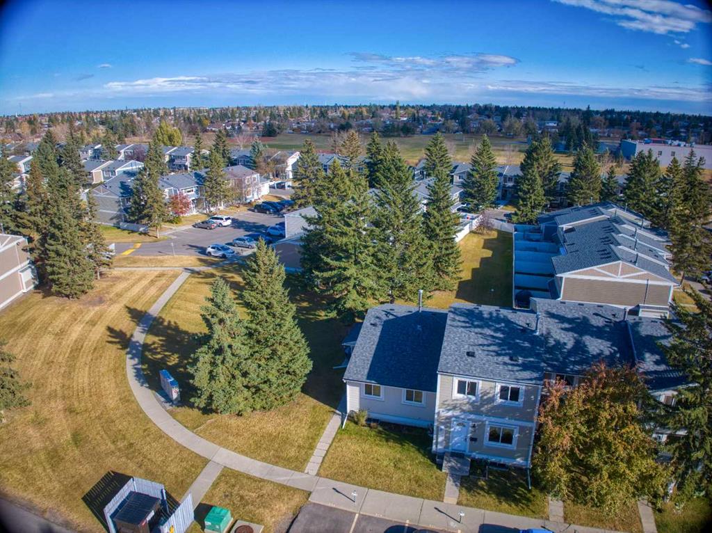212 Georgian Villas, Calgary, MLS® # A2280948