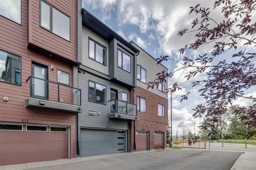 614 Greenbriar Common, Calgary, MLS® # A2281393