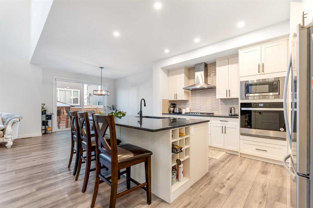 208 Dawson Circle, Chestermere, MLS® # A2281574