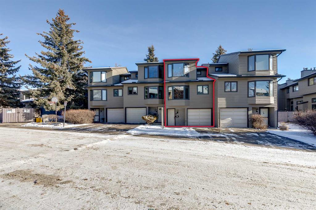 23 Glamis Drive, Calgary, MLS® # A2282243