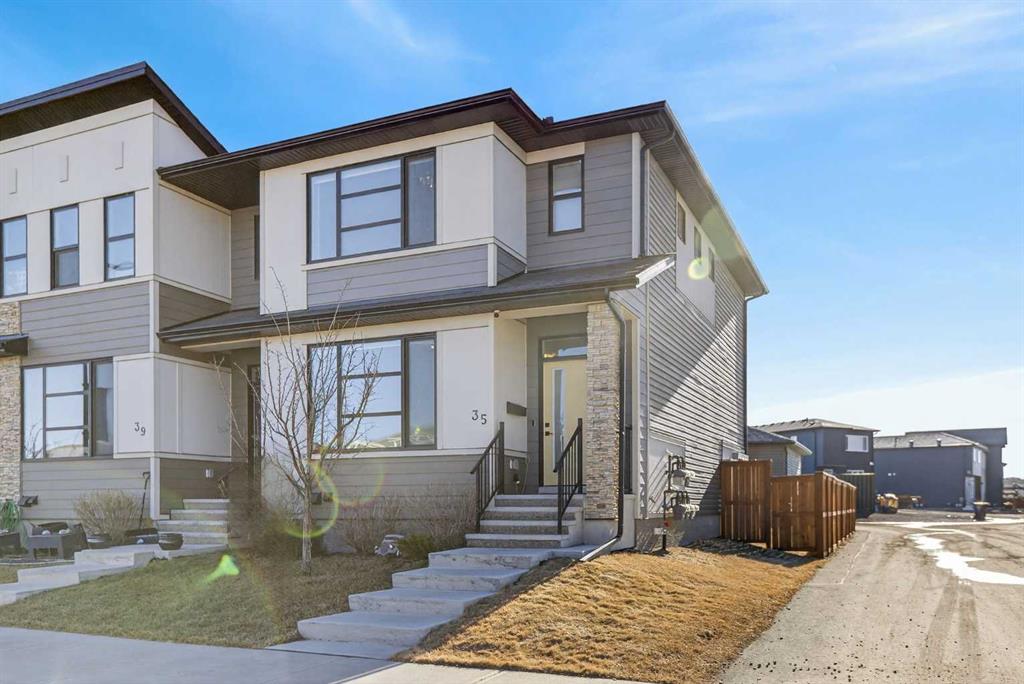 35 Wolf Hollow Park, Calgary, MLS® # A2283768