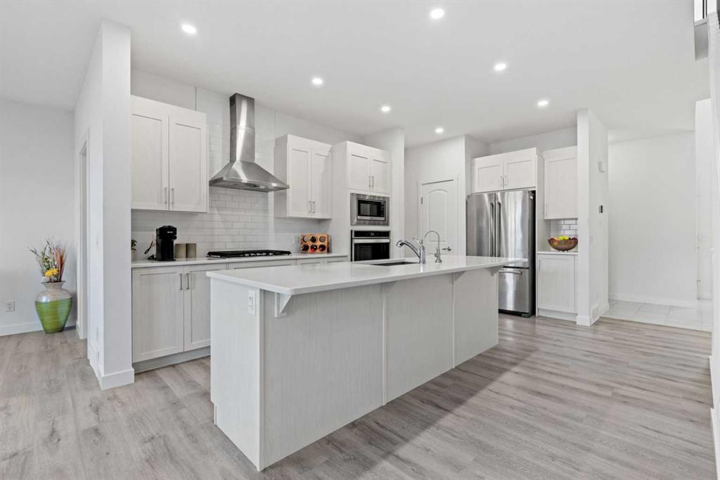 178 Sage Bluff Drive, Calgary, MLS® # A2284057