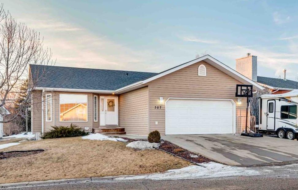 307 Regal Crescent, Trochu, MLS® # A2285605