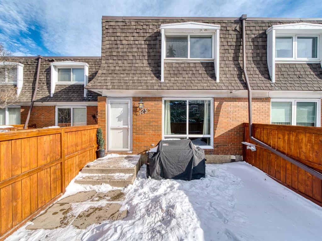 330 Canterbury Drive, Calgary, MLS® # A2288671