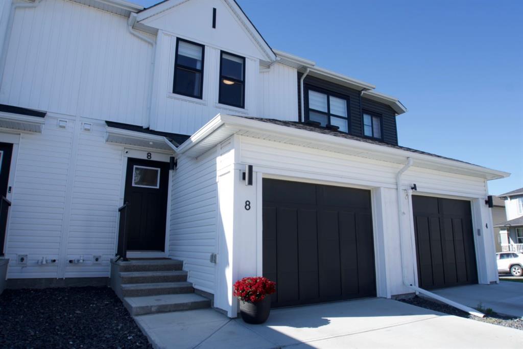 8 Heritage Lane, Cochrane, MLS® # A2288723