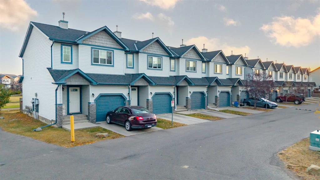 620 Luxstone Landing, Airdrie, MLS® # A2290257