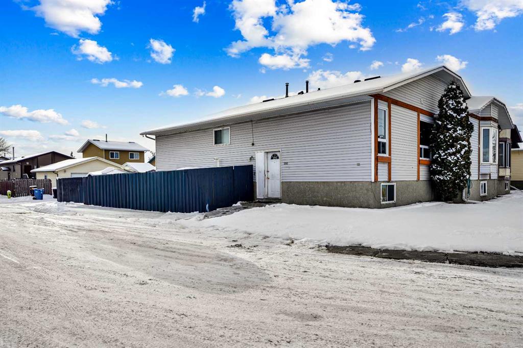 280 Whitworth Way, Calgary, MLS® # A2290756