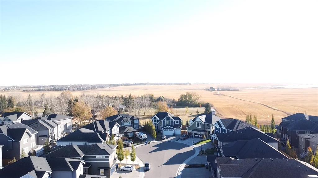 321 Kinniburgh Cove, Chestermere, MLS® # A2292508