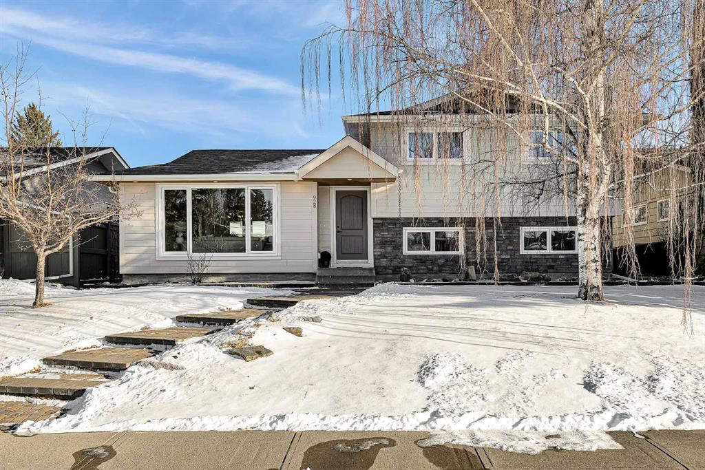 928 Lake Twintree Crescent, Calgary, MLS® # A2292509
