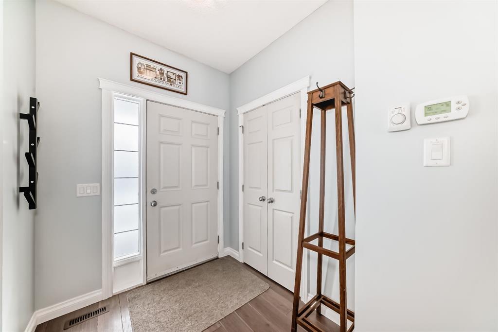 Real Estate Listing MLS A2292885