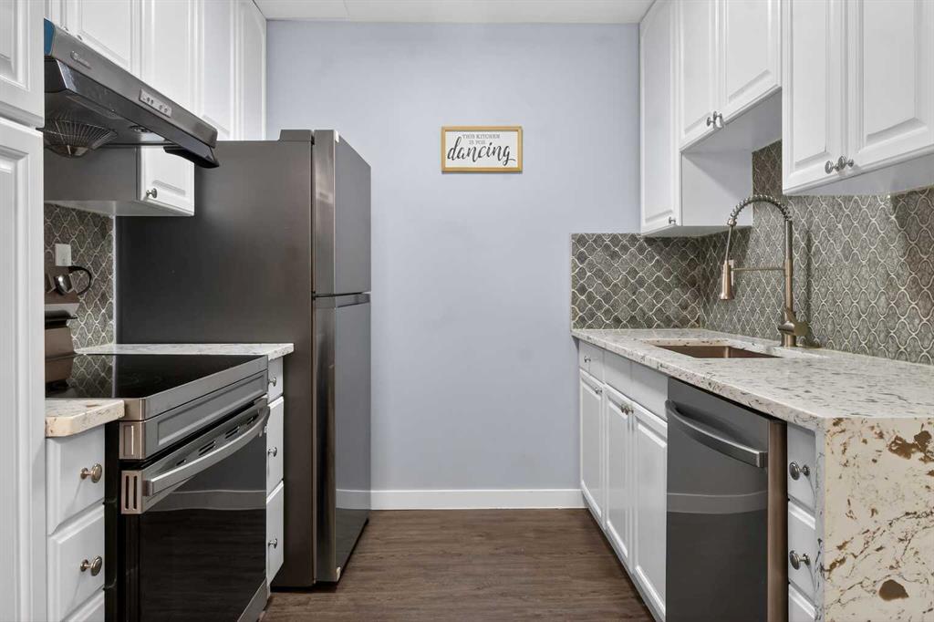 Real Estate Listing MLS A2294374