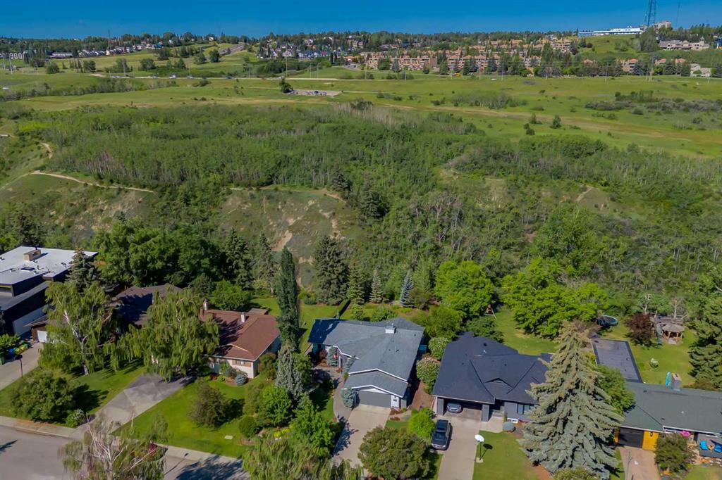 333 Wildwood Drive, Calgary, MLS® # A2303413
