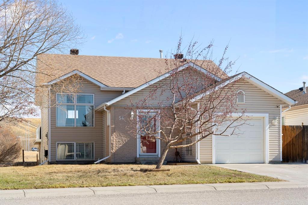 54 West Mcdougal Road, Cochrane, MLS® # A2304556