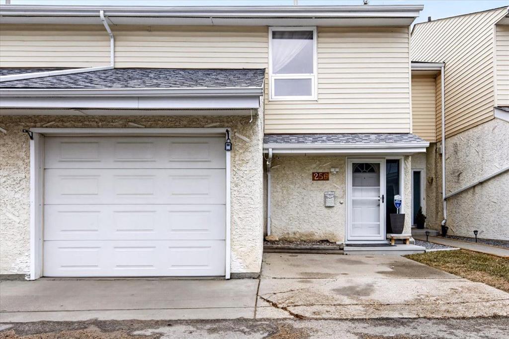 Real Estate Listing MLS A2304808