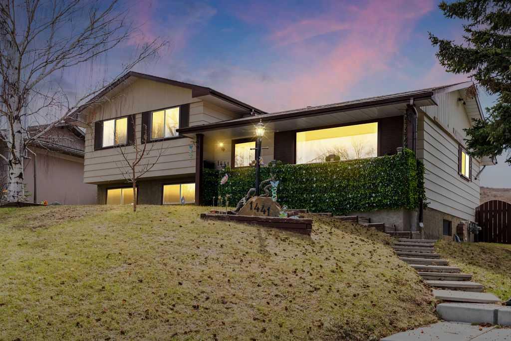 1441 Hunterbrook Road, Calgary, MLS® # A2306612