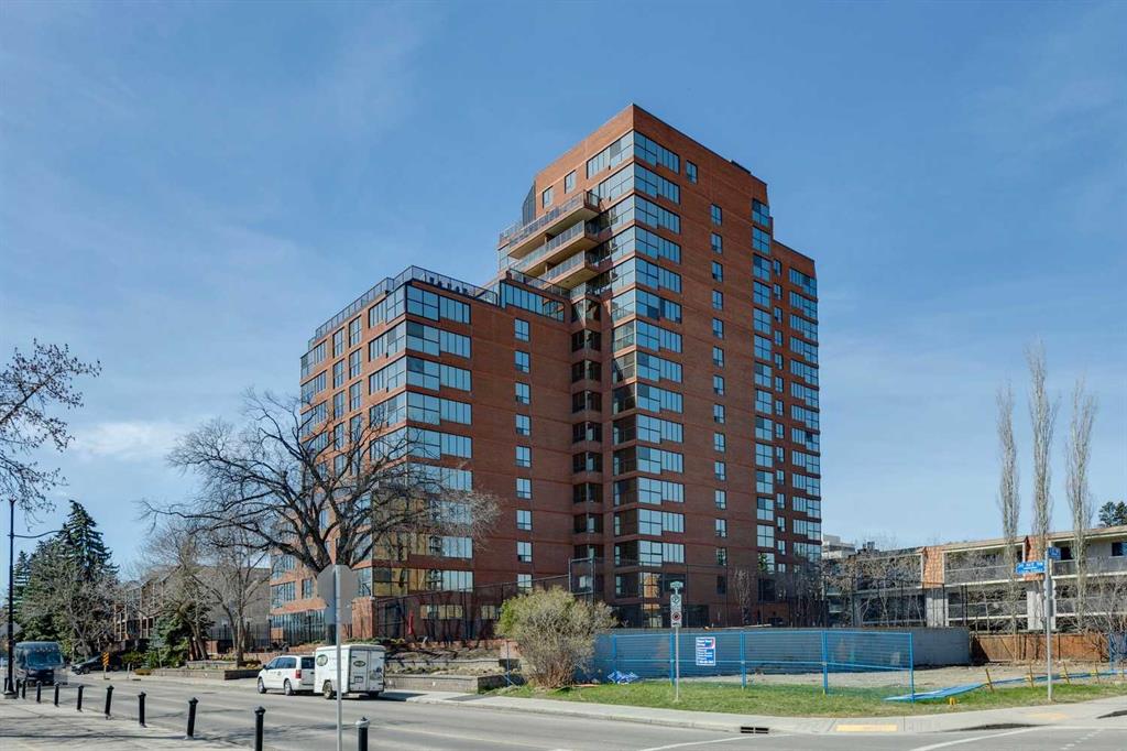 Real Estate Listing MLS A2307098