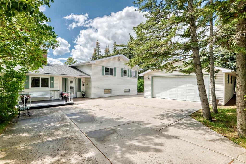Real Estate Listing MLS A2307479