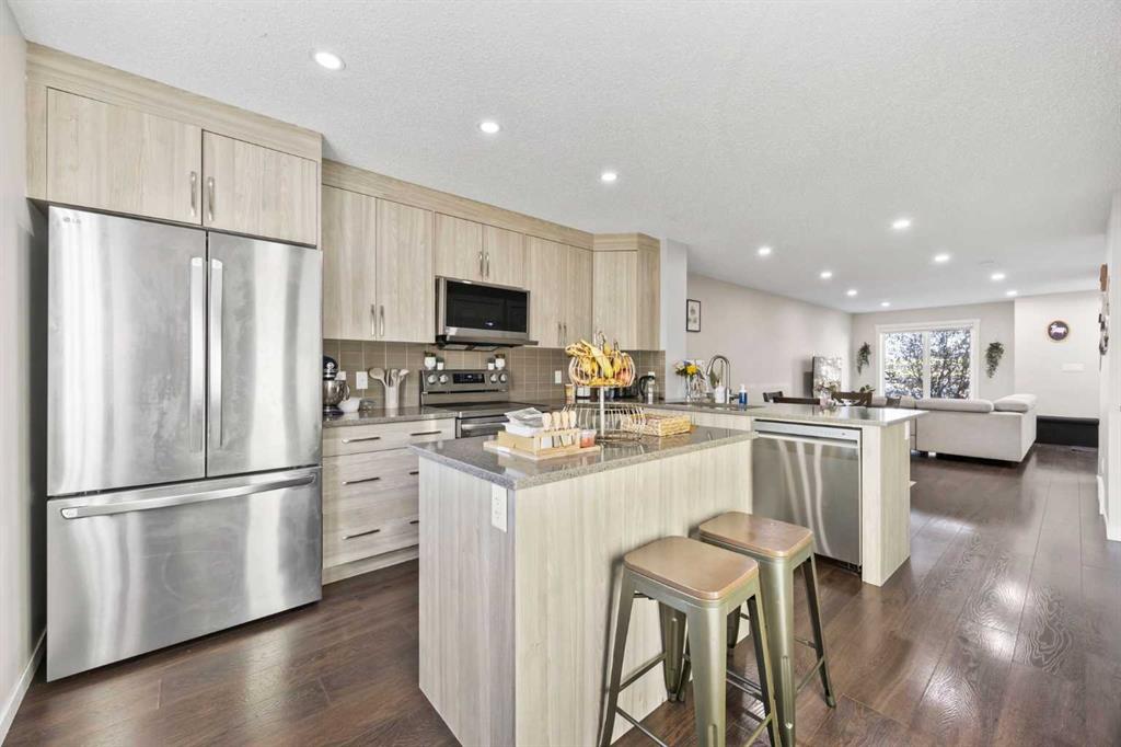 7451 Falconridge Boulevard, Calgary, MLS® # A2307872