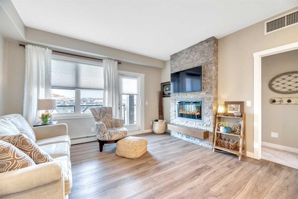 Real Estate Listing MLS A2308178