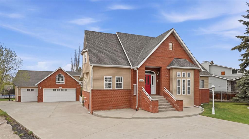809 East Lakeview Road, Chestermere, MLS® # A2309915