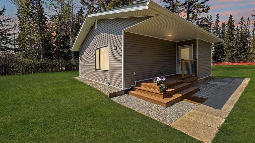 968 1 Avenue, Sundre, MLS® # A2312697