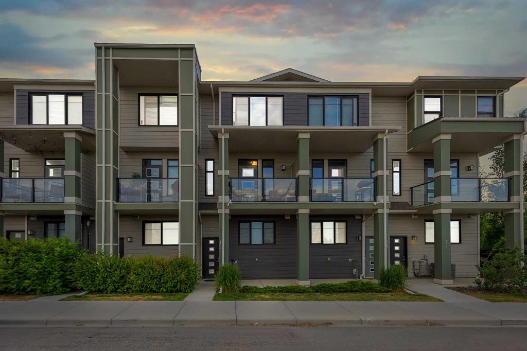 Real Estate Listing MLS A2313678